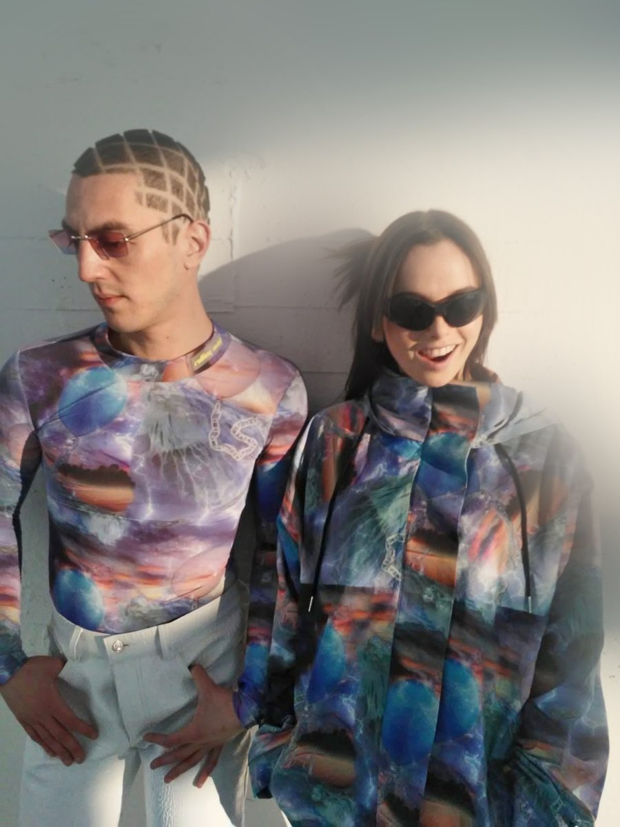 【news】Casual Gabberzのメンバーを含むデュオascendant viergeがデビューEPを発表

FREE RAVEに出演したVon Bikrävも所属するパリのCasual GabberzのメンバーPaul Seulと、シンガーMathilde Fernandezによるデュオ。
avyss-magazine.com/2020/07/07/172…