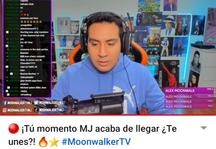 QueenSad2001's tweet photo. Viendo el directo de #moonwalkertv https://t.co/3DG4p9BzTM