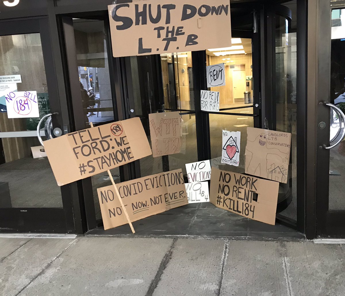 herongatetc's tweet photo. Tenants in Ottawa gathered at the LTB office today and sent a strong message. No evictions. No Bill 184. Eviction against us and our neighbours? We’ll shut it down. https://t.co/Zb8vAfqh6U