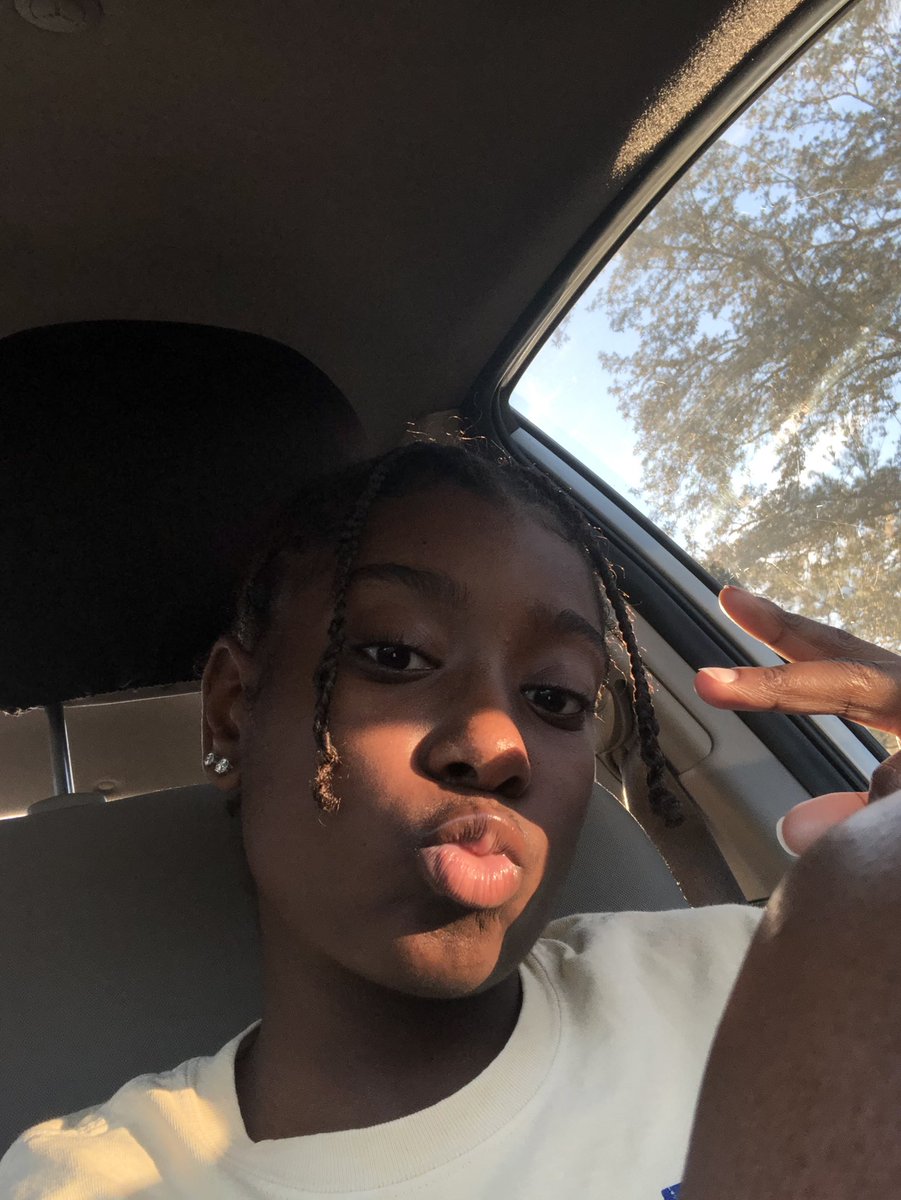 kir_simone's tweet photo. #whoswhoatncat
๐
Hey, Hey, Hey! ๐๐๐พ
๐
I'm Kirsten the Milk Dud ๐ซ
๐
Information Technology #smithhall
๐
Rising Junior โผ๏ธ #ncat22
๐
ATL, GA โ๏ธ ORLANDO, FL
๐
Follow me on IG: kir_simone
๐
Oh my smile actually looks like this:๐๐ https://t.co/QXh5qXgCtb