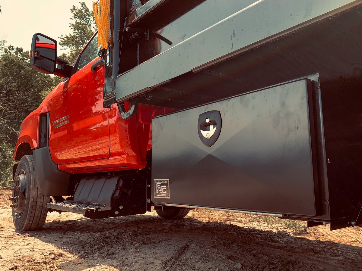 jeremiahjcase's tweet photo. Don’t let #Monday get you down in the #dumps Let our team @ W.A. Jones help you with all of your truck equipment needs.  #since1880 https://t.co/YwIQhG0Bv1