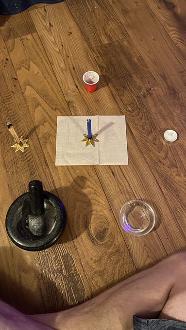 The other day i got message from the bestie/roomate they had a omnious feeling from a weird af dream<a href="/tag/candles"class="tags"><span>#candles</span></a><a href="/tag/pagan"class="tags"><span>#pagan</span></a><a href="/tag/grounding"class="tags"><span>#grounding</span></a><a href="/tag/protectioncraft"class="tags"><span>#protectioncraft</span></a>