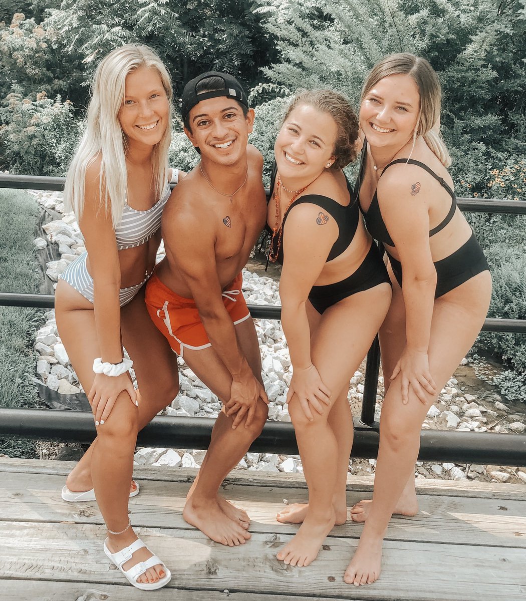 jasonathaniel22's tweet photo. ☀️ Sun, Fun, and Friends ☀️ https://t.co/2M6MAcZ3zR