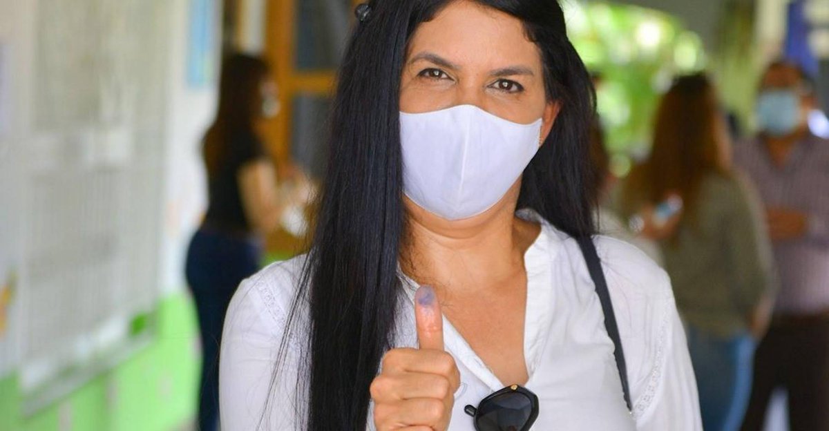 DiarioLibre's tweet photo. |#Elecciones2020| Dirigente del PRM acusada de lavado de activos se perfila como diputada en La Vega https://t.co/Ap7ZGVW4aV

#DiarioLibre #Actualidad #Política https://t.co/8ZTWGU8z3b