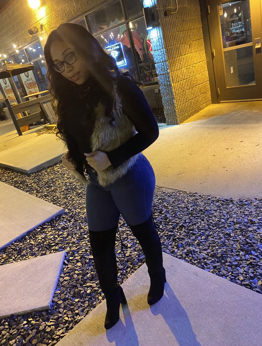 candimware's tweet photo. #WhosWhoOfASU

- Candi (yes, that’s my name) 💗
- Natchez, MS 
- Biology: Pre-Physical Therapy &amp; Health Science (double major)
- 21’ SENIOR, so you know it’s up 🥂
- YBYSAIA 🐢
- the smartest dumb b*tch you’ll ever meet 😊 tell it to my 4.0. 

*I don’t take a lot of pictures* https://t.co/N58FGPLzi8