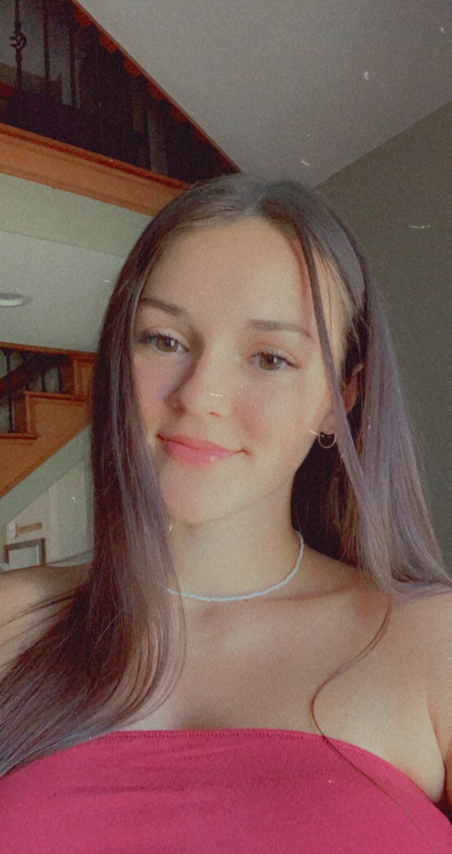 EmmaHirschkorn's tweet photo. 🍒🍒🍒 https://t.co/1zNKmHBSYI
