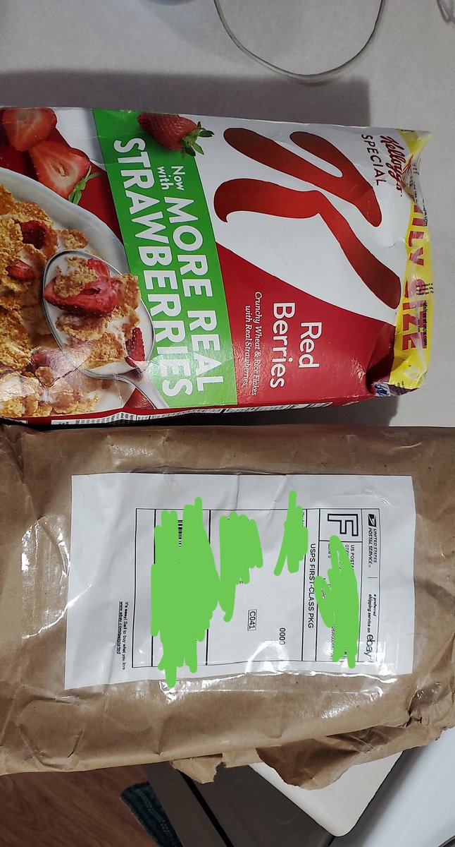 chelseaWTK's tweet photo. I opened my package to find a cereal box inside. LOOOOOOOL 😹 dead.
 Luckily I still received what I ordered! Clever af. https://t.co/ogmel5viLo