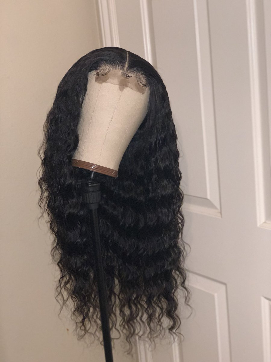 BOOKWBENZ's tweet photo. WE LOVE WIGS 😍. This is 22” 24” 26” 28” Loose Deep Wave Bundles with a 20” CLOSURE. This wig is specially handmade my ME. 😍. GET YOURS MADE TODAY. Yes I ship ! Like &amp; rt my next client is on your tl 😘💜 #bookwbenz #pvamuhairstylist https://t.co/56RYSbeZS7