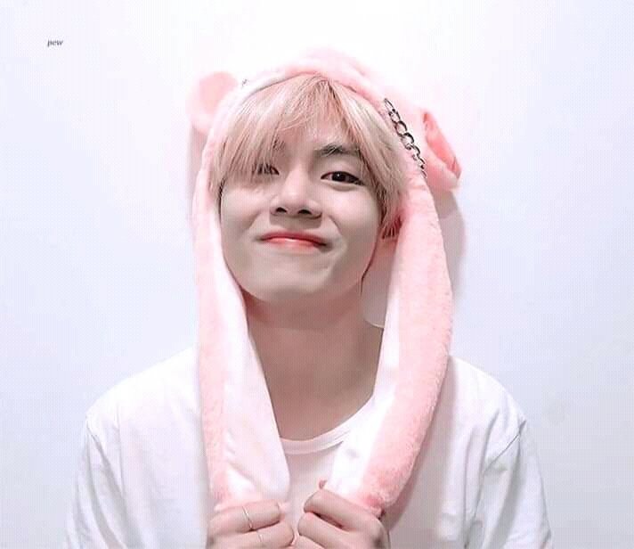 MichaelaCamil10's tweet photo. #ARMYSelcaDay @BTS_twt 

See you soon!

(drop your ARSD,imma hype them up)💙 https://t.co/3YIUtnyFs0