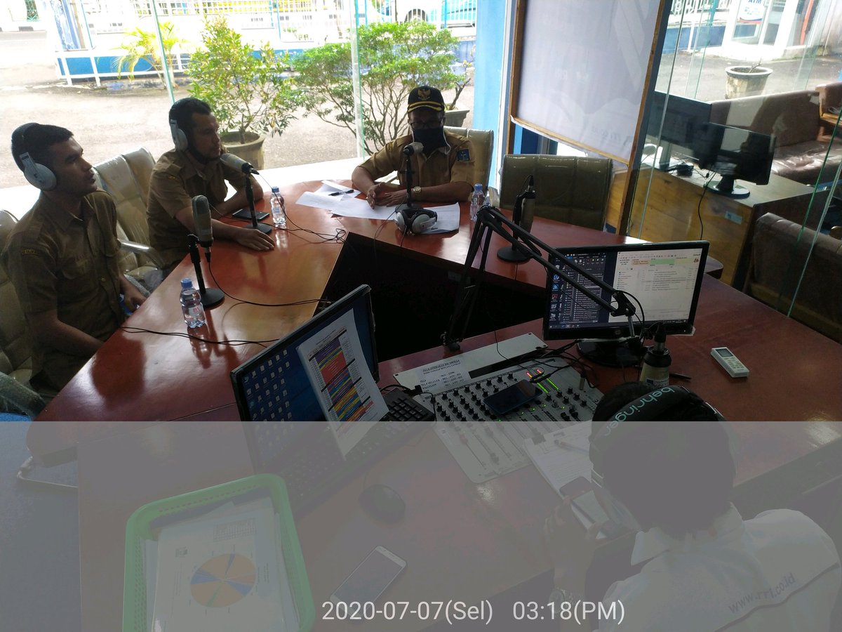 ardicoop's tweet photo. Mendampingi Kepala Dinas Koperasi dan UKM Kota Sibolga, sebagai Narasumber di RRI Kota Sibolga. Dengan topik, Upaya yang dilakukan Dinas Koeprasi UKM dan Ketenagakerjaan di masa New Normal. @PENYULUH_COOP @KemenkopUKM
#ppklindonesia
#ppklkemenkop #ppklsumut #ppklkotasibolga https://t.co/fCaKvaw8JJ