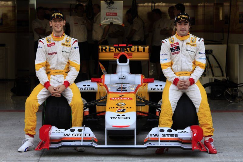 for a brief stint in 2009 Alonso partneree Grosjean at Renault. the rookie struggled a lot though.