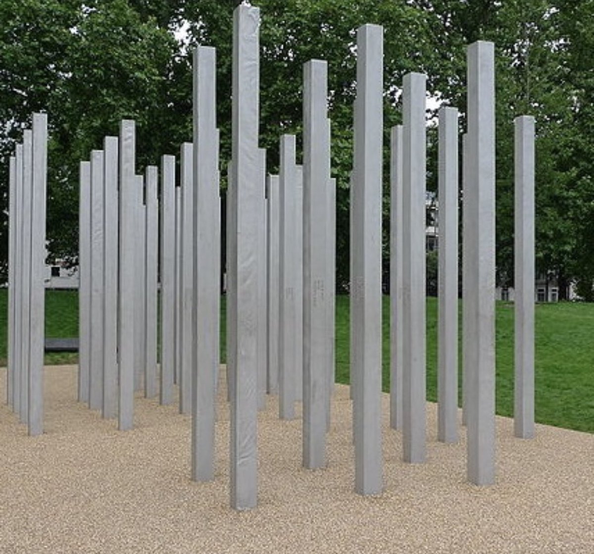 TASCDirectorOps's tweet photo. 15 years ago today my planned rest day started very differently. I can still remember the words of the first call. Thinking of colleagues in @Ldn_Ambulance @metpoliceuk @LondonFire and the 52 people that never made it home. Proud to work with such brave &amp; caring people. 💚💙❤️ https://t.co/B8Rhkg5vvg