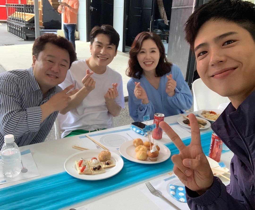 recordofbg's tweet photo. 𝑅𝑒𝑐𝑜𝑟𝑑 𝑂𝑓 𝑌𝑜𝑢𝑡ℎ 

혜준이네🏠💕

#박보검 #청춘기록 9월 첫 방송 https://t.co/avtMzKJe0L