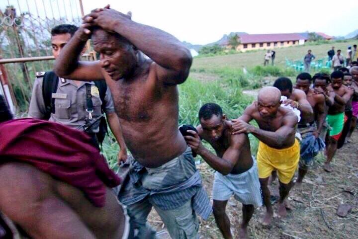 FreeWestPapua's tweet photo. This is West Papua.

Over 500,000 black indigenous people have been killed by the occupying Indonesian military. The ethnic cleansing continues to this day.

#FreeWestPapua #BlackLivesMatter https://t.co/hXoO0Tbeo9