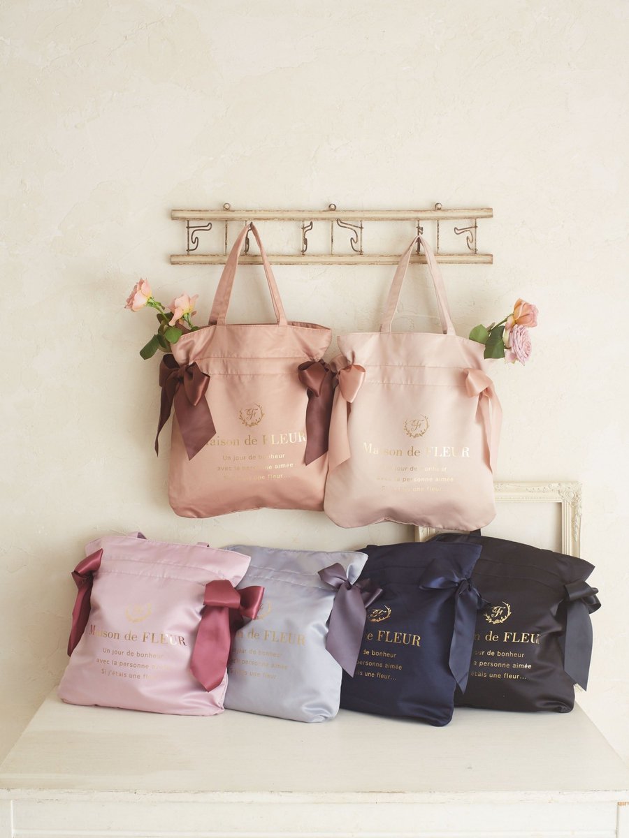 𝐌𝐚𝐢𝐬𝐨𝐧 𝐝𝐞 𝐅𝐋𝐄𝐔𝐑 Ranking No 3 ブランドロゴフリルハンドルトートmバッグ ボリューミーなサテンフリルが愛らしく映え プラスワンでコーディネートに愛らしいアクセントをプラスできます 柔らかく軽いので実用的 T Co