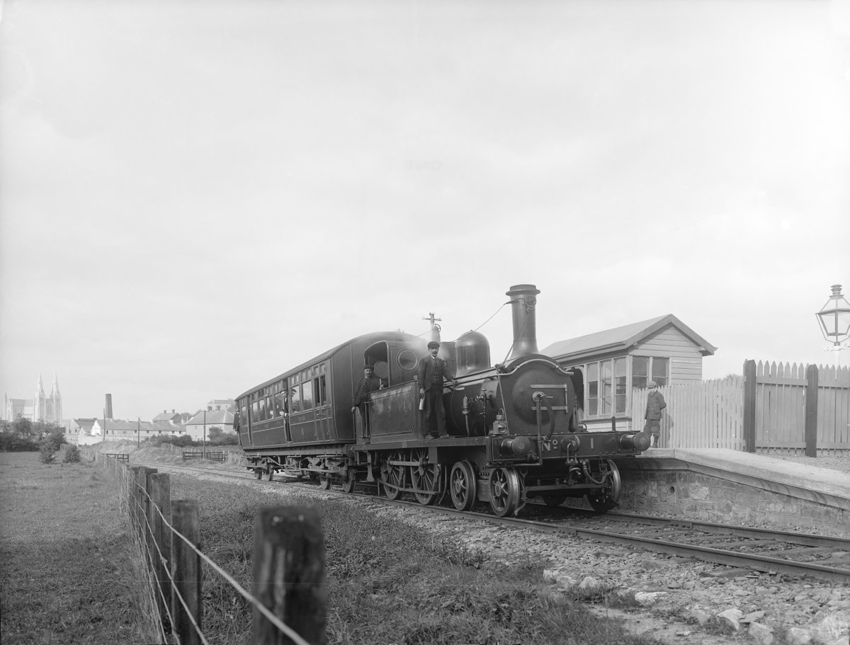 🚂 The old Railway Station at Irish Street Halt, 1909 

👀 Spot the Cathedral in the background

📸 Photo by H.T. Allison

#Armagh #ArmaghCity #Vintage