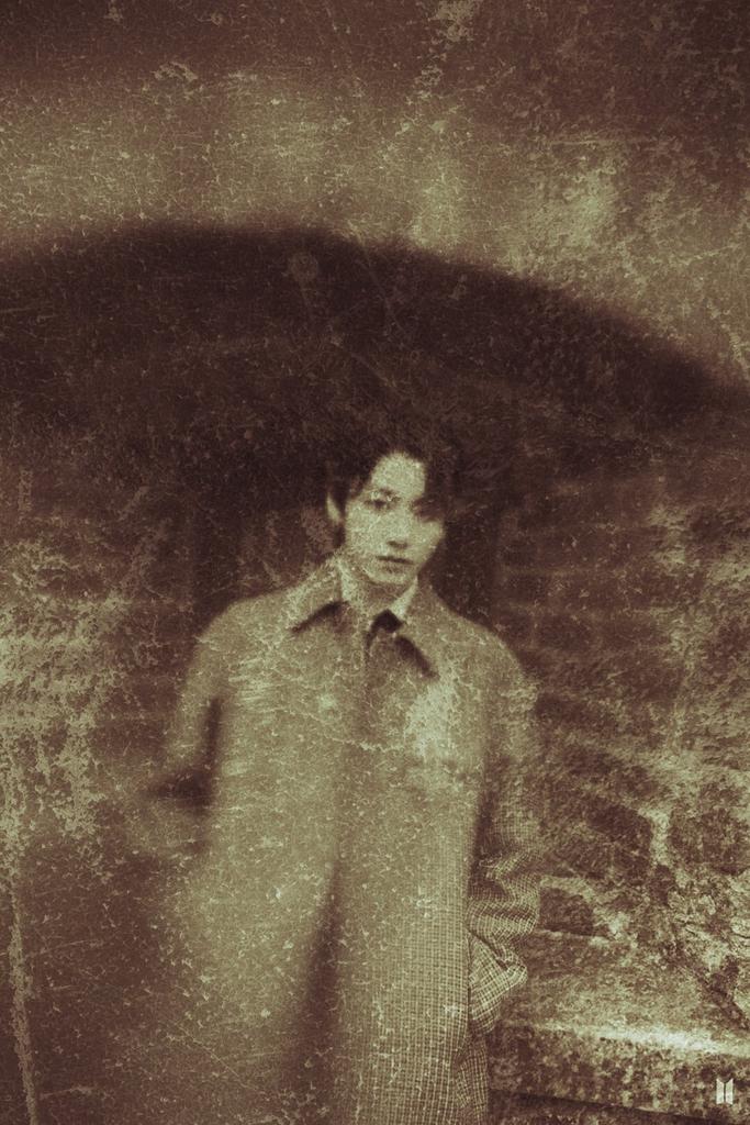 jeon jungkook, lake house, taken by taehyung (France, 1958)