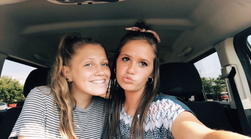 aricadougherty's tweet photo. happy birthday kenna!! i am SO blessed to have a bestie like you💓 thank u for always being there for me!! i love our deep dq talks and screaming in the car w u🥺 i love u forever and ever🤩🤩🤩 @mbuck_17 https://t.co/UiN7kn1P8n