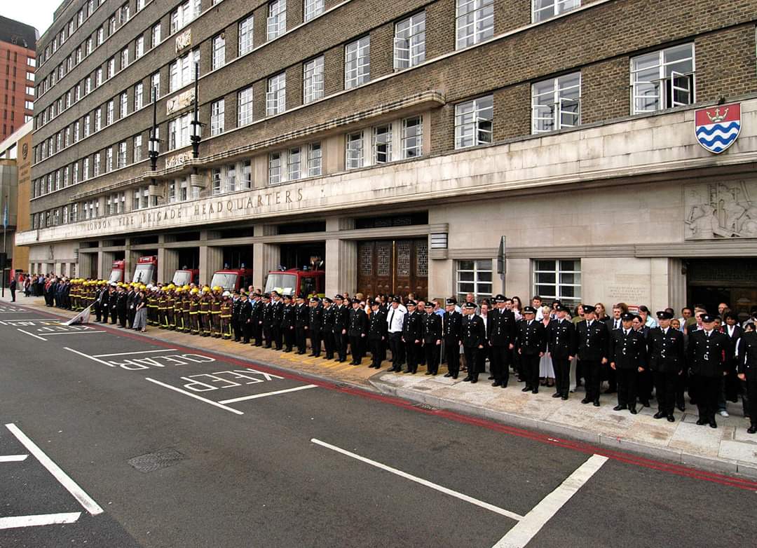 Today we're remembering all those affected by the 7th July bomb attacks on London in 2005, including all emergency service workers who helped on the day. This photo is on the first 7/7 anniversary at the old London Fire Brigade Lambeth HQ in 2006. #London  #londonbombings