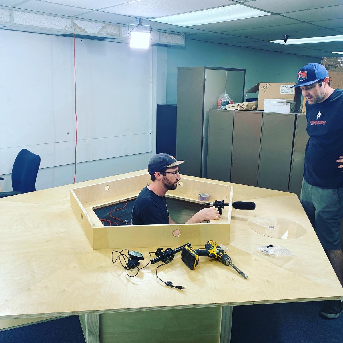 ExAvgGames's tweet photo. Mic check, mic check!! Table top fitted and getting things closer to being done!! #DnDTable #DnD #StreamingDnD #CantWaitForTheCampaign #WoodworkingFun #SettingTheStage https://t.co/8NGYmcX62K