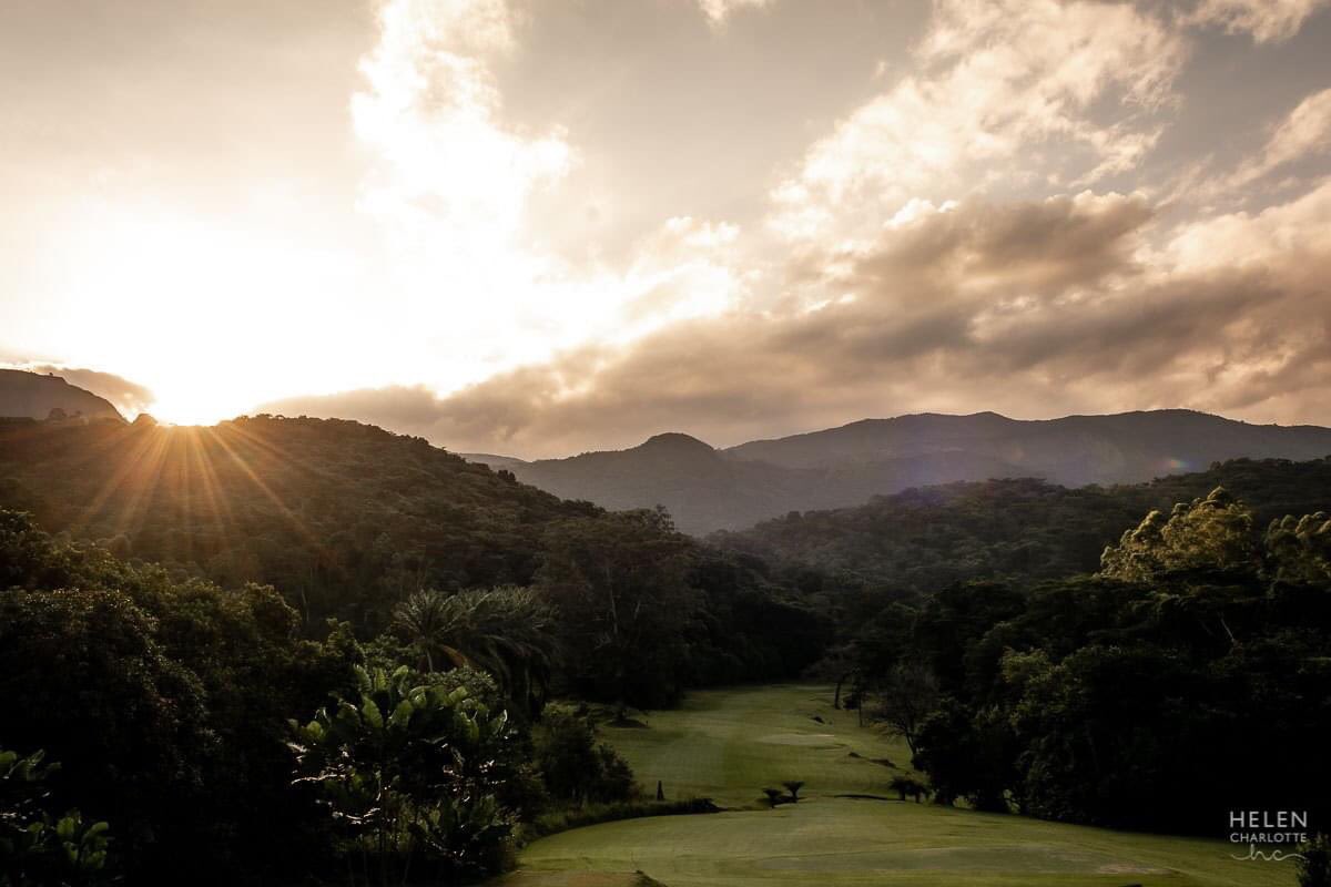 itravelholiday1's tweet photo. Looking for a serene escape? This lovely gem in the Honde Valley is that refreshing &amp;soul soothing break you v been longing for. https://t.co/Z0po4DIxFd