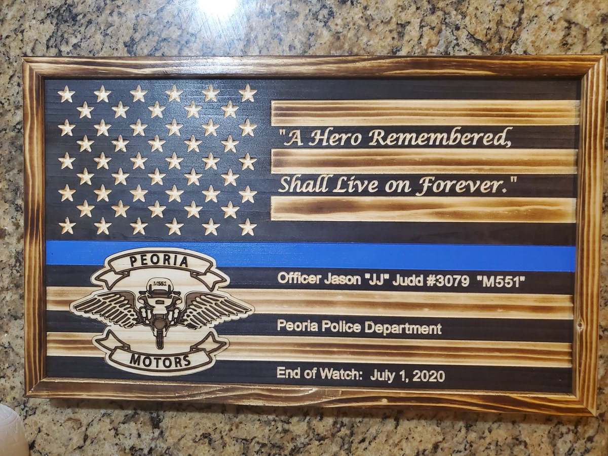 PastorBeeks's tweet photo. Today I completed the first of two memorial flags for Peoria Motor Officer Jason "JJ" Judd call sign M551. It was an honor to be asked to do this. #BlueLivesMatter #BlueLine #bluelineministry https://t.co/ZIQ8vk3RIQ