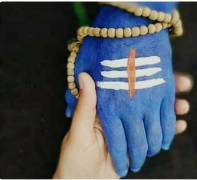 memerqueen1528's tweet photo. Man mera mandir,
Shiv meri puja.
Shiv se bdaa nhi koi dujaa.. 🙏🌸🕉️
#savanmonth
#shivmonth https://t.co/K4ik7Bljri