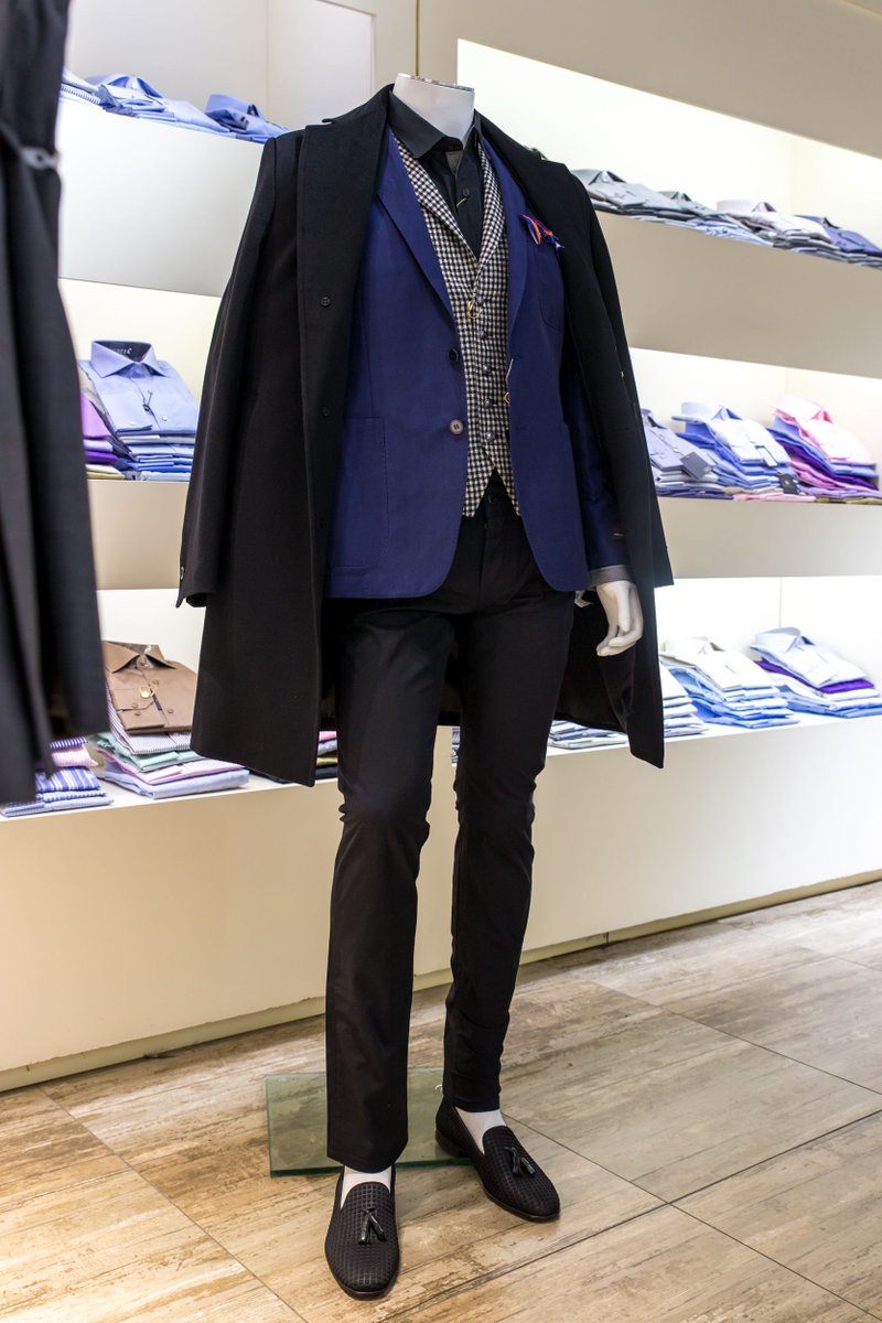 NelsonMandelaSq's tweet photo. #Bagozza suits are the keystones of a dapper man's wardrobe. They set the tone for each and every occasion. 
#CreateTomorrow #ShapeTomorrowTogether https://t.co/nvoWbF8VUk