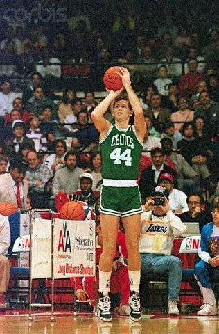 Danny Ainge: 1987-88.15.7pts, 3.1rbd, 6.2ast, 1.4stl. 0.2blk. 49.1 FG%, 41.5 3P%, 87.8 FT%.