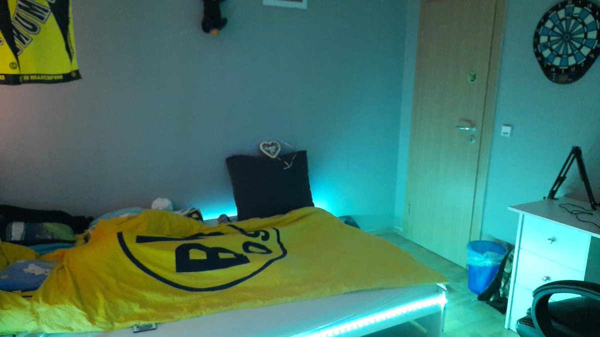 NiklasgamesY's tweet photo. Bin 13 und baue erst alles auf hoffe es kommt ran und gefรคllt euch (Trymacs) @Trymacs_YT #Trysetup https://t.co/rxmF5mNt9J