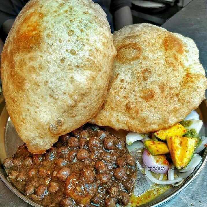 Influnc1's tweet photo. So how about Delhi's authentic street food? 🤤🤤
Every dilliwala is a born foodie 🍕🍔
Comment down your favvvvv Street food!!✌😉
.
.
.
.
.
.
Follow @influncofficial for amazing content. ✨
#delhigram #delhilifestyle #delhifood #delhistreetfood #delhivideographer #delhi https://t.co/W2w4r1PkpA