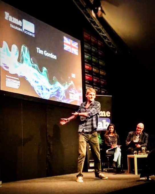 #CelebrateECRs 👏👍 @TimACGordon 
Studies how to assess &amp; mitigate the changing song of the sea. 🐠 Innovator, passionate environmental advocate, award-winning speaker (<a href="/FameLab/">FameLab</a>), first-class writer, super efficient.
biosciences.exeter.ac.uk/staff/profile/…
Example paper: nature.com/articles/s4146…