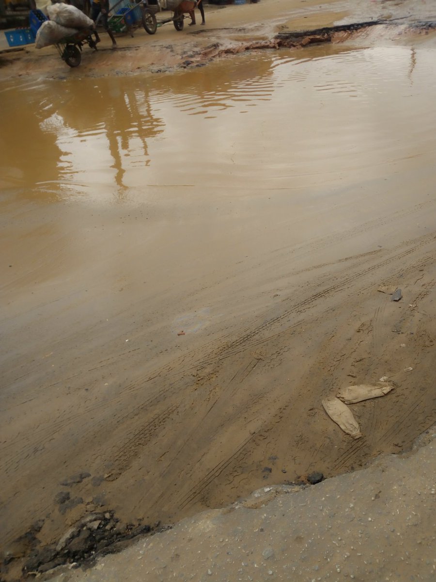 Gbewa1's tweet photo. Dear @tundefashola what is our sin to deserve this hardship? 
Lagos Badagry Expressway needed your urgent attention. 
@MBuhari @ProfOsinbajo @FMWHNIG @jidesanwoolu @drobafemihamzat @Mr_JAGss @BOGbadamosi @femigbaja @DrAhmadLawan @semasir @BSA_irepbdg @OgaNlaMedia @olushevy05 https://t.co/fz2Fgq3Sfc