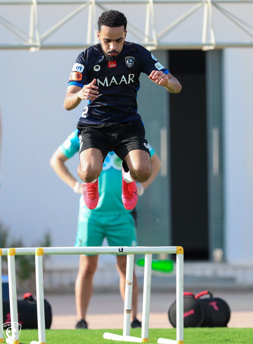 Alhilal_EN's tweet photo. JUMP 🧐
POSITION 🤔
FACE 😳
Isn’t it? 🤷🏻‍♂️ https://t.co/iAbMgDiyD0