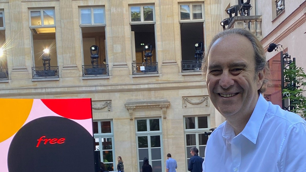 free's tweet photo. H-1 [Rappel]
Vous pouvez suivre ici le live tweet de la #KeynoteFree ou en live vidéo directement sur https://t.co/6GAPiLWFwK pour ne rien rater de l'événement ! 😎
On se retrouve dans 1 heure avec ce monsieur ! @Xavier75 https://t.co/8qQiMCA52H