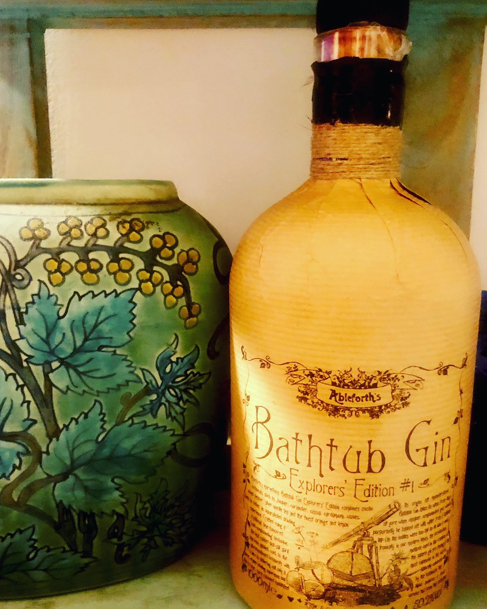 anirbanblah's tweet photo. It’s been a while since I posted about gin but the Explorer’s Edition from @bathtubgin needed speaking about. This is what a classic gin should be. Crisp, clean, citrusy, balanced... so good!

#blahdrinks #gin #craftgin #ginandtonic #bathtub  @priyankablah https://t.co/S10nYh4QP9