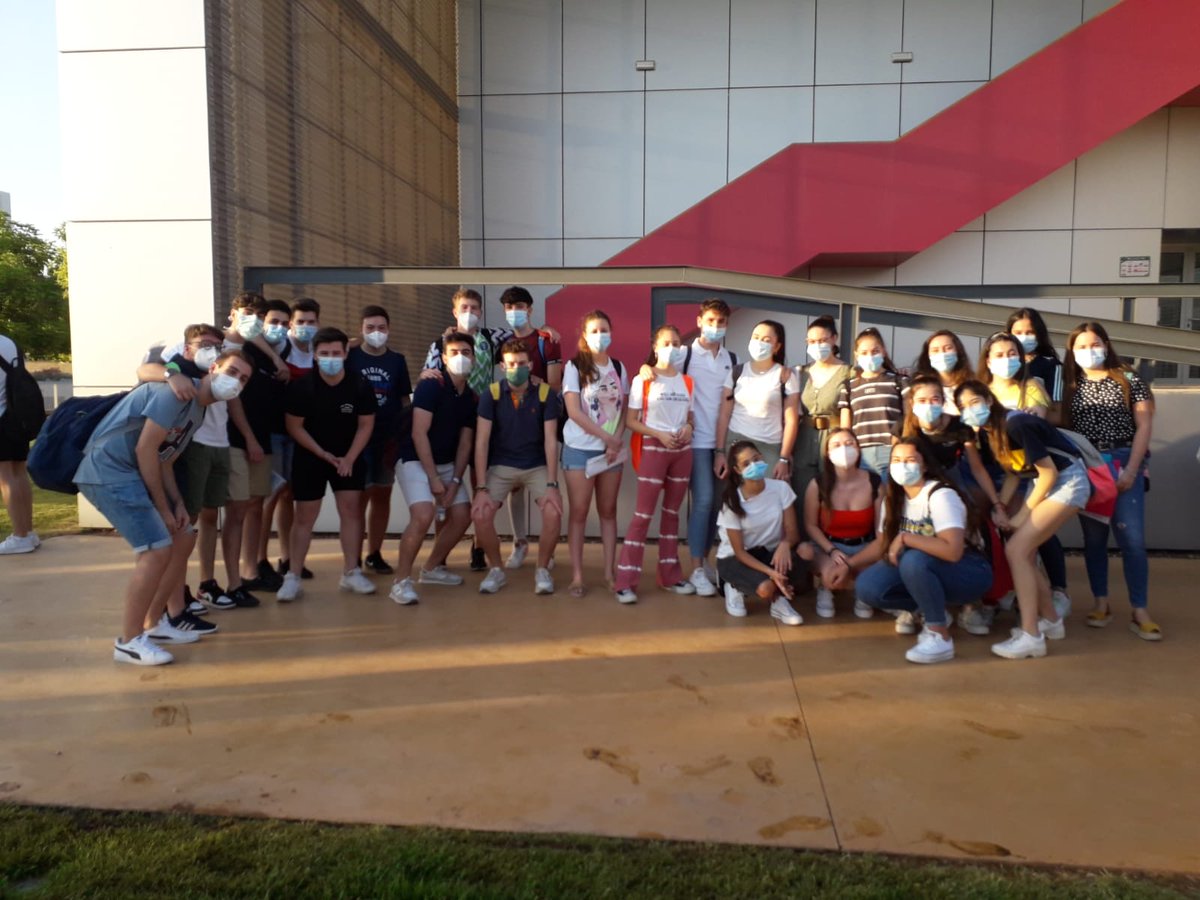 ColegioSPSCLin's tweet photo. Nuestros alumnos de 2º Bachillerato preparados con mucha ilusión para afrontar y superar la PEvAU ¡Suerte y mucho ánimo!!! ¡Vosotros podéis!
#MovemosFichaMovemosTodo https://t.co/Zv2yrowQMK