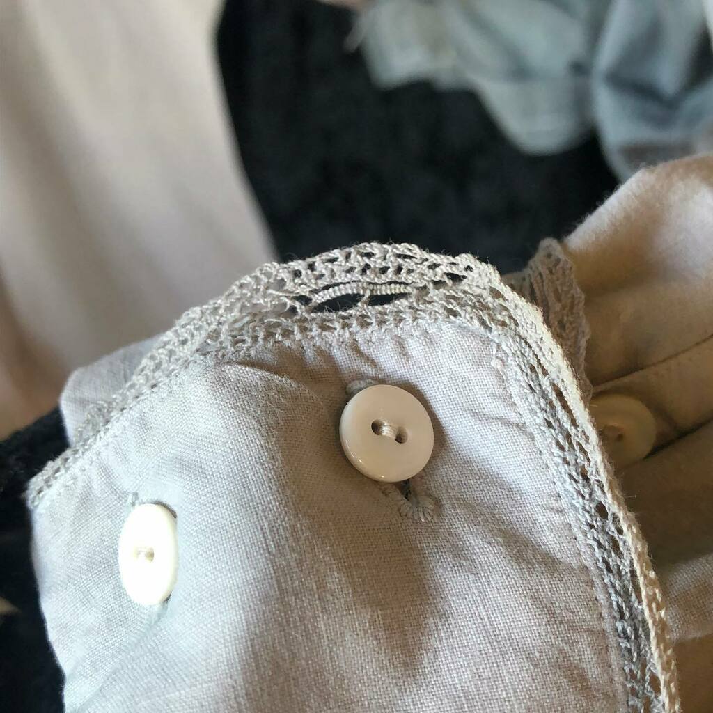 dianalequesne's tweet photo. Buongiorno
Sempre una questione di dettagli e sfumature....
Respiriamo e cerchiamo altri modi di vivere 

morning friends ... details always matters , it’s a question of degrees of fading when we are looking for other ways to live
.
.
#upcycling #upcycli… https://t.co/mxnO2VRfWy https://t.co/5MkOjBf1Ul