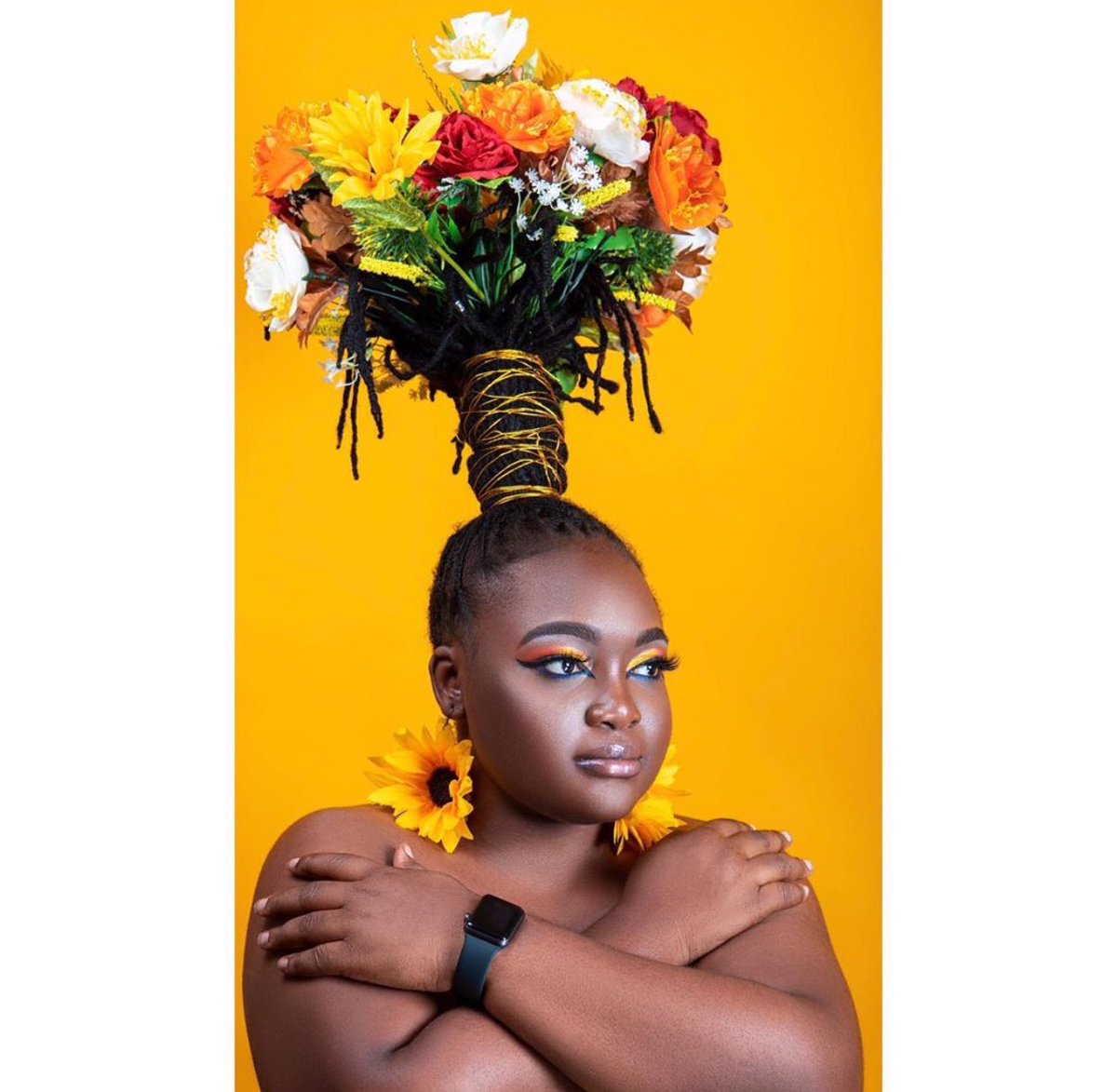 Picha_Images's tweet photo. By @the_phactory_gy Props and Portraits. The role of the props is to help add character and interest to a photo, or to add context to the scene. #props #propstyling #potraitshoot #portraitphotography #portraits #portraitphotos #photography #portraitphotoshoot #pichaimages https://t.co/jAjzrTmboD