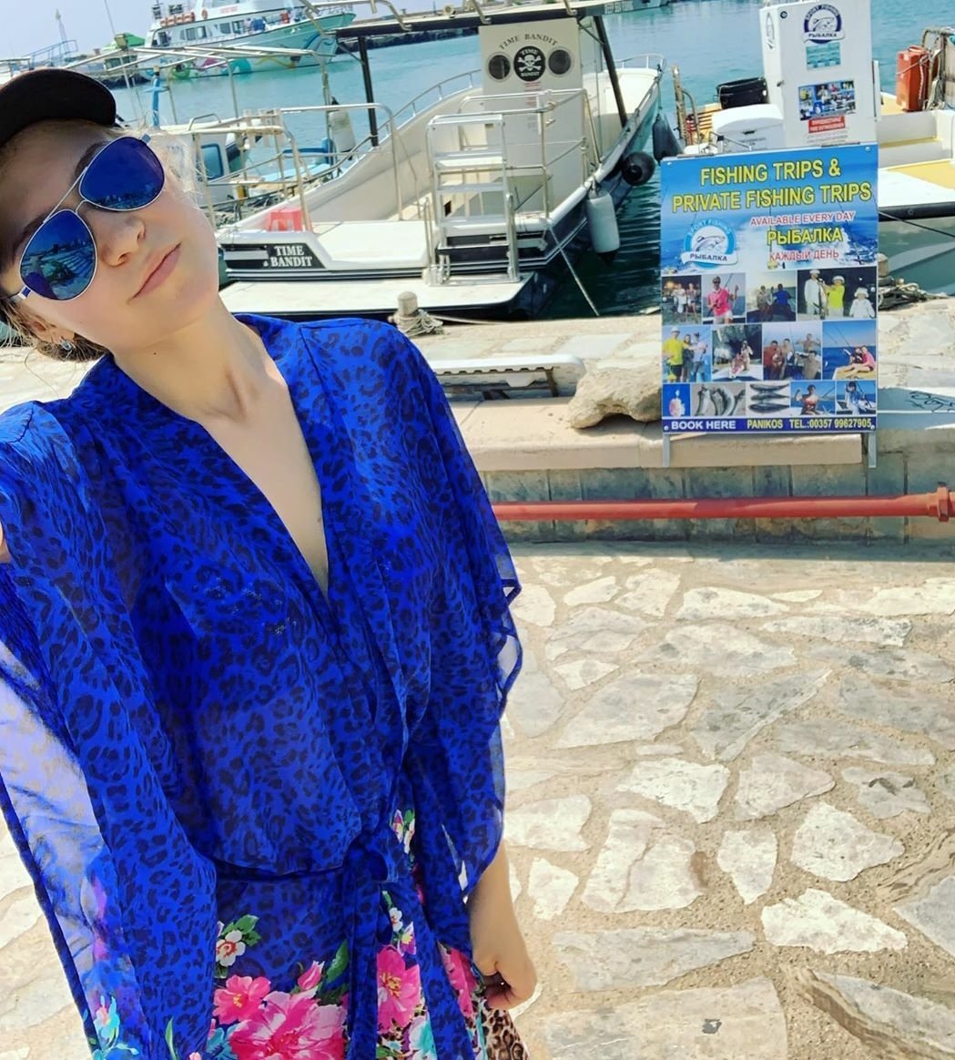 cpp_dvlpr's tweet image. Pic from my 2019 vacation to Russia, this year, I was going to be at Asia but this #covid19 had ruined my plans

Do I look good in this plz comments...