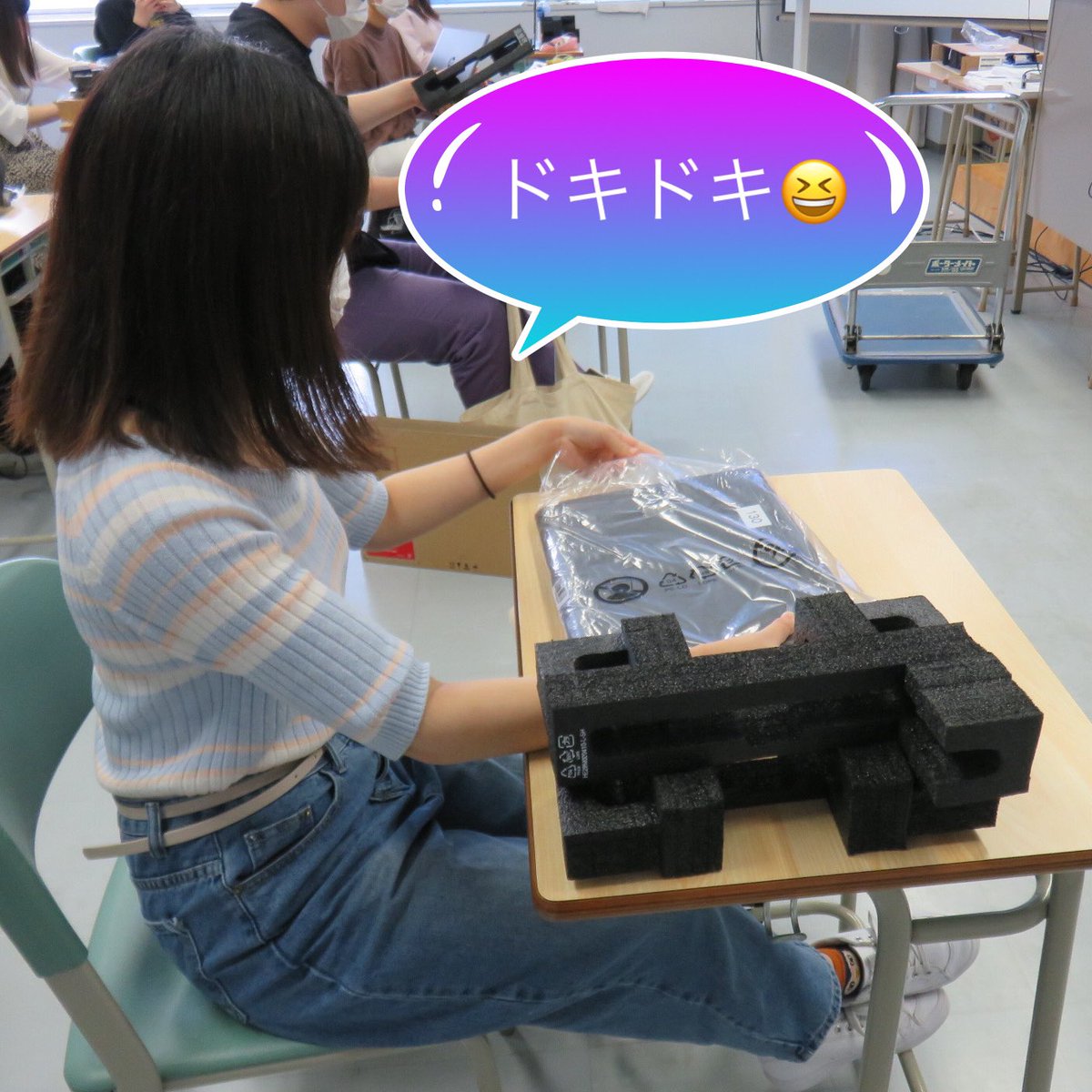 Ca 札幌商工会議所付属専門学校 公式 Ca では 新型コロナウイルス に関する対応として以前より計画しておりました 在校生 に ノートパソコン の 無償貸与 を本日行いました これからどんどん 授業 などで活用していきますよー Ca札幌 Ca 札幌商工会議所付属専門学校 公式 Ca では 新型コロナウイルス に関する対応として以前より計画しておりました 在校生 に ノートパソコン の 無償貸与 を本日行いました これからどんどん 授業 などで活用していきますよー Ca札幌