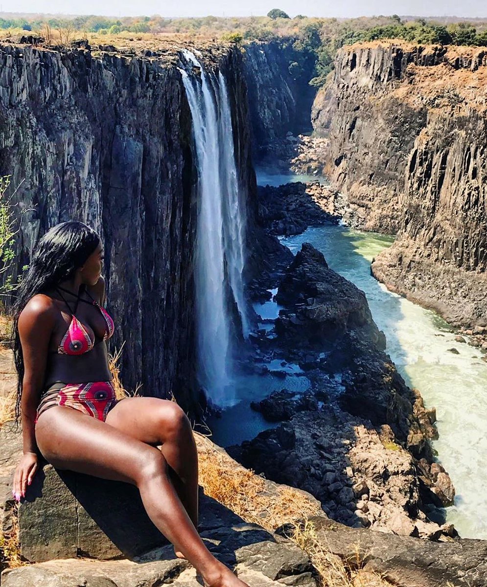 SeeAfricaToday's tweet photo. Mosi-oa-Tunya (The Smoke Which Thunders) at the Victoria Falls in Zambia is nothing short of a nature mystery no one can explain but it has a magical feel to the inner soul.
#victoriafalls #smokethatthunders #mosioatunya
Photo by @afrikatravelco https://t.co/YAkPVHe5kj