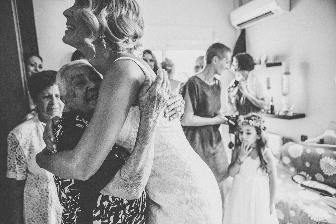 MagdaleneKourti's tweet photo. Follow me on a photojournalistic adventure, which captures the laughs, smiles, tears, and playful moments that happen on your day. Check my work at my website, link in bio.
Magdalene x
#bw #kos #koswedding #weddingphotography, #weddingphotographygreece #filmpalette #greecewedd https://t.co/OvAFTbGFR4