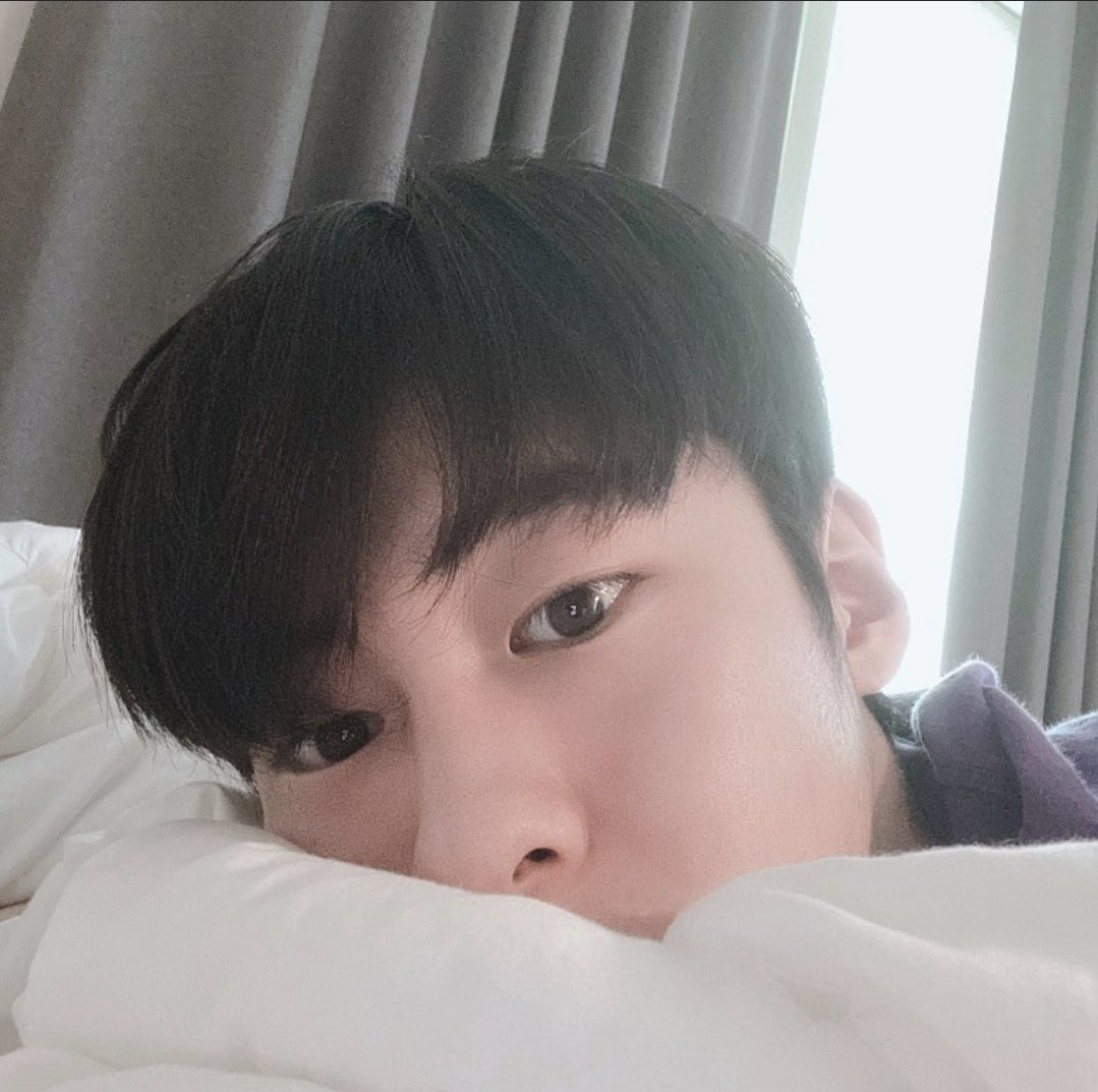 W_chaeyoon's tweet photo. 진짜 흐어어어엉 너무 귀엽다요ㅜㅜㅜ https://t.co/sJwNt0xk4H
