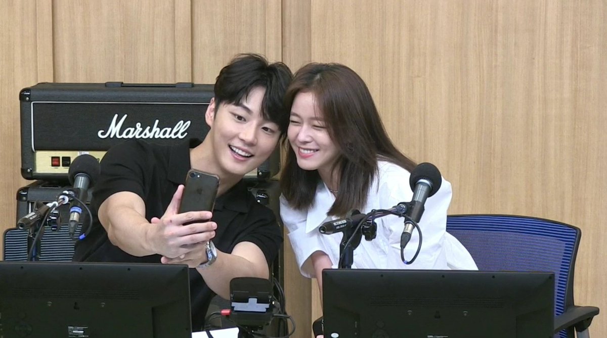 Siyoon_Inyeon's tweet photo. (2020.07.07) SBS 두시 탈출 컬투쇼 
'트레인' 윤시윤×경수진 

#윤시윤 #yoonsiyoon #yoonshiyoon 
#ユンシユン #尹施允 #윤시윤_공식팬카페 https://t.co/xaVf9F6rlC