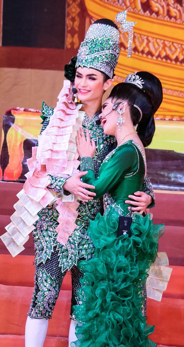 RaneeAnopatcha's tweet photo. พ่อยอดบุรุษสุดที่รักกกกกกกกก....
หว๊านนนน หวานนนน💚💚💚

สุริยะราชัน💚จันจิรา
สงครามกับความรัก 06.07.63

#_banksorn_
#_tanutcha_poy
#ศรรามน้ำเพชร
#ศรรามเอนกลาภ
#พระเอกผู้นำทีมงาน
#พระเอกม้าทองคำ🐎
#นางเอกตาสระอิ
#น้องปอยลูกท่าเรือ https://t.co/Riz33FrAVk