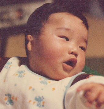 rikuo's tweet photo. 片耳難聴(一側性難聴)は外見からは分からず、隠そうと思えば隠せてしまうのが、良くもあり悪くもあるな、と感じます。
私自身は小耳症＋片耳難聴なので、髪を短くして小耳症の耳を出して生活していると、周囲に説明しやすいし、理解も得られやすくて便利なんですが、万人向けの手段ではないしなー。 https://t.co/bxRFqqlvGM