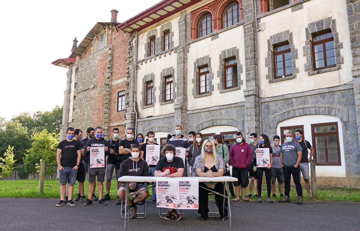Oinarrizko elikagaien eta produktuen bankua indartzeko ’10 euro edo gehiago’ kanpaina jarri dute martxan Zestoa, Azpeitia, Azkoitia eta Zestoako Krisiaren seme-alabak egitasmoko kideek
danbolin.eus/oinarrizko-eli…