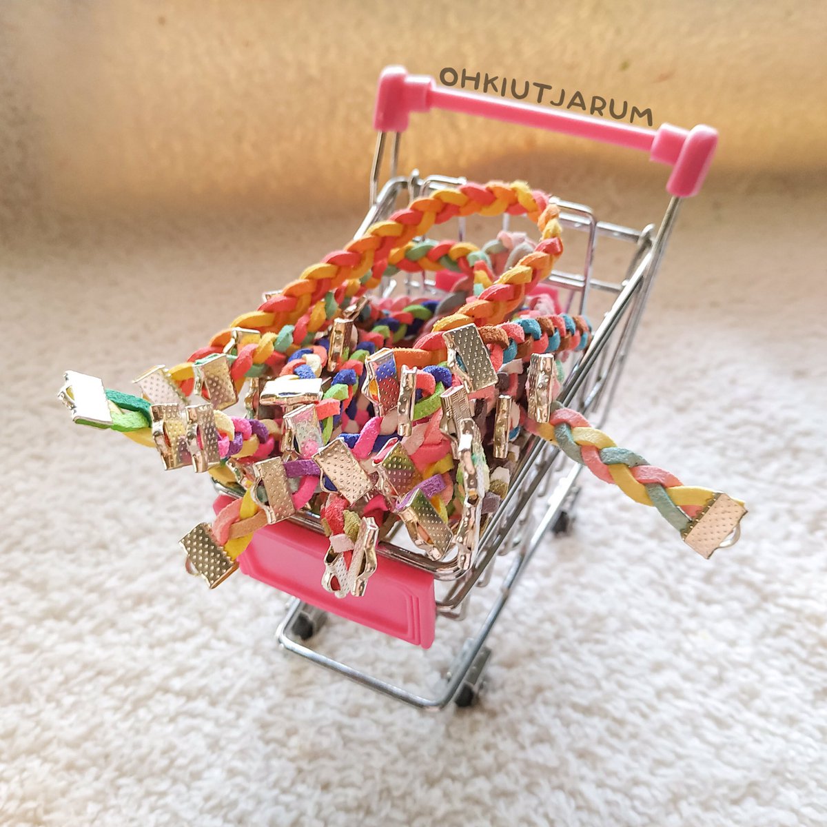 ainabalqis__'s tweet image. [HELP RT, TENKIUUU 🧸]

🎀 CUTE BRAIDED FACE MASK EXTENSION 🎀

1pc: RM4
Buy 3pcs for RM10
*can choose design under this thread*

Measurement: ±15cm

Postage: RM5

Order: DM me 😘

#facemaskadapter #facemaskextension