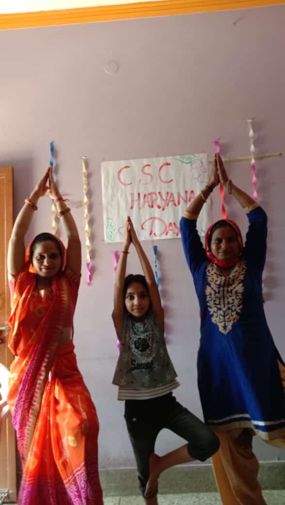 CscGurugram's tweet photo. SHG VLE Mrs seema , celebrating #cscharyanaday 
@ashi_apple @dintya15 @MANISH_CSCSPV @Prabhjotsidhu85 
@cscharyana @CSCegov_ 
#cscgurugram https://t.co/rZdp0tRRqn